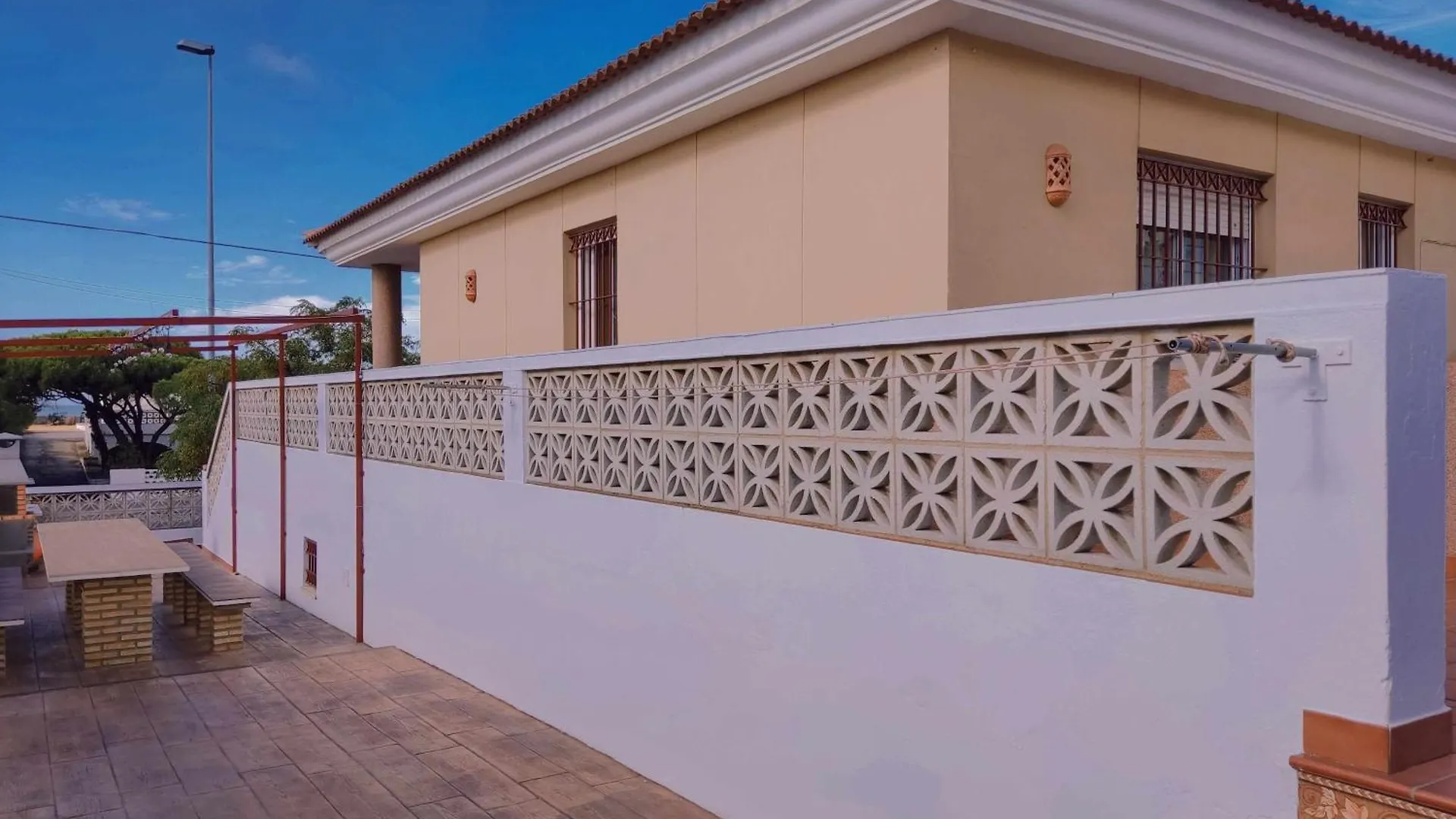 Holiday home Dos Casas Juntas Y Patio Comun A 25 Metros De La Playa Villa Mazagon